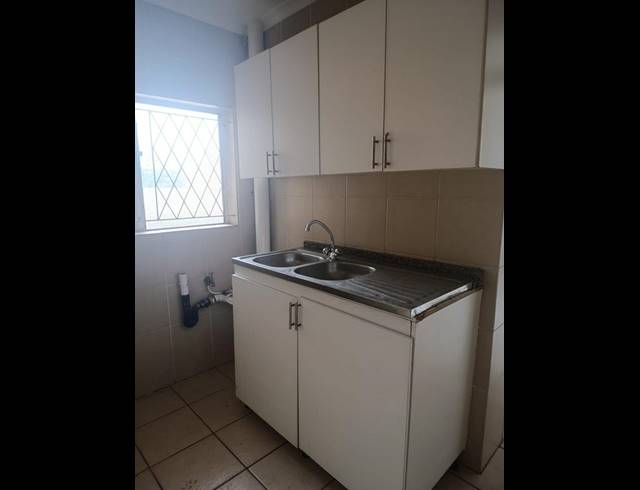 2 BEDROOM PROPERTY TO RENT IN BLUFF
